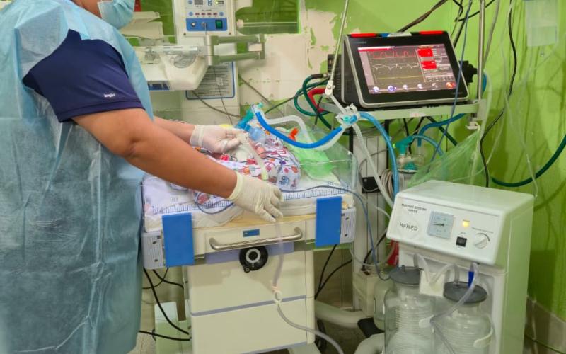Equipamiento médico fortalece la respuesta hospitalaria en el oriente del país. (Foto: MSPAS)