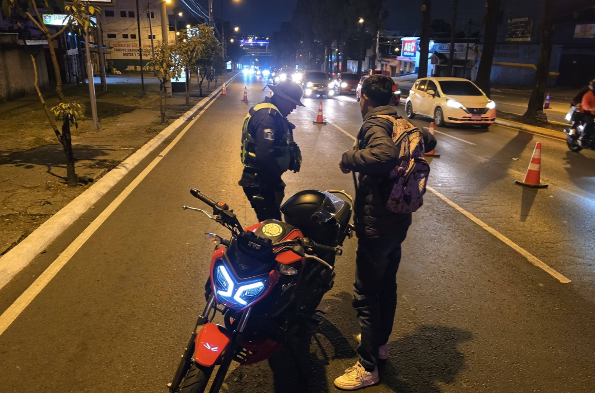 El Departamento de Tránsito señaló que este tipo de operativos no tienen únicamente un carácter sancionatorio, sino también preventivo y educativo. / Foto: DT-PNC.