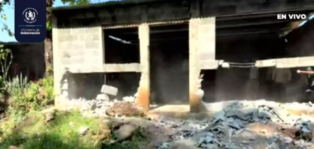 Demuelen construcciones ilegales en terrenos de la Granja Penal Canadá como parte del Plan Centinela