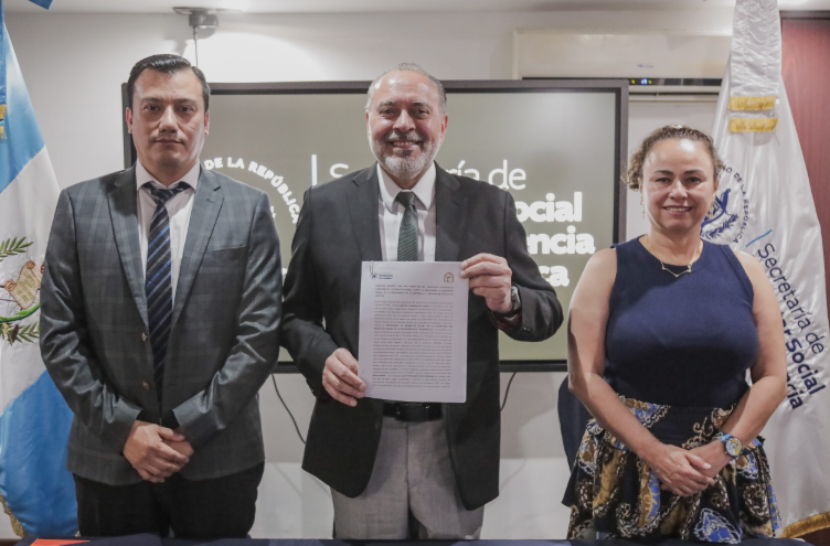 Convenio impulsa la preparación de adolescentes próximos a egresar del cuidado residencial