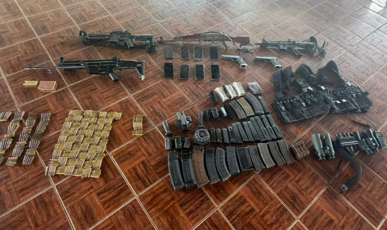 as autoridades localizaron al individuo en posesión de armas de carácter militar, / Foto: Ejército