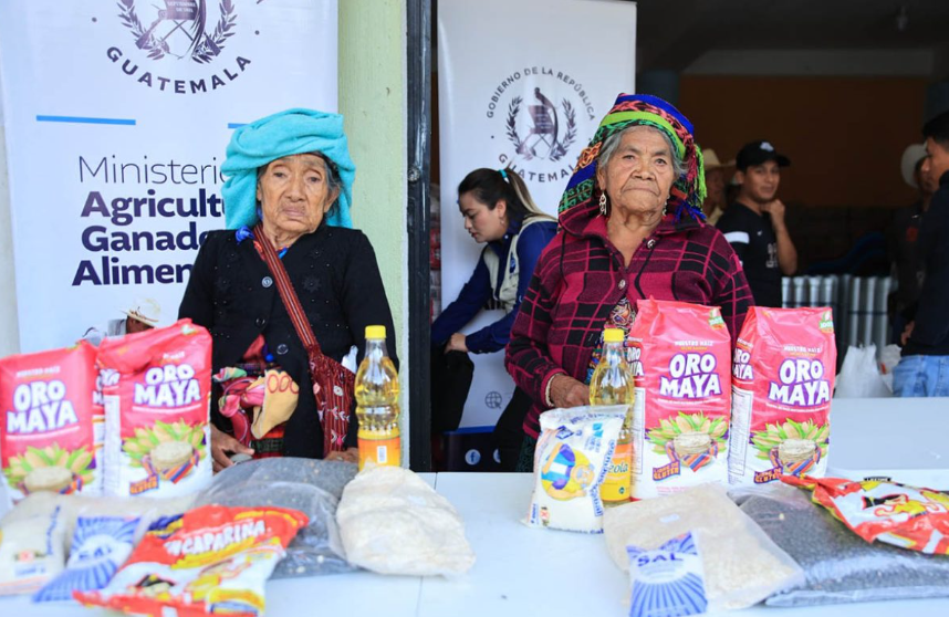 Cada ración alimentaria está compuesta por productos esenciales seleccionados por su aporte nutricional y su contribución a una dieta balanceada. / Foto: MAGA