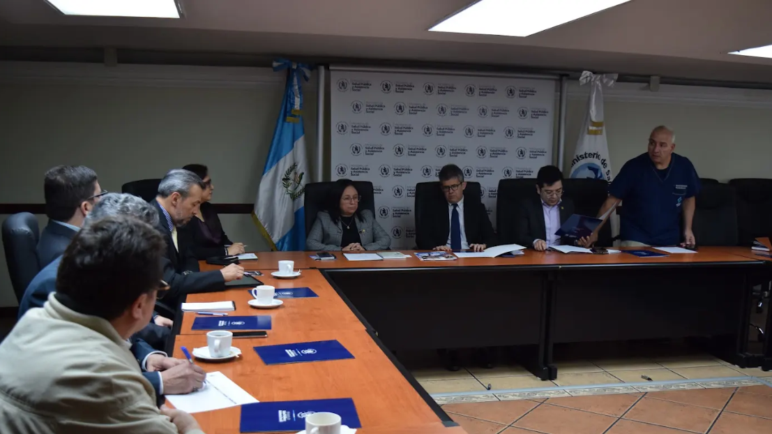 El proyecto a implementarse en Guatemala busca mejorar servicios para la detección de cáncer, la radioterapia y otras acciones relacionadas con la atención oncológica. (Foto: MSPAS)