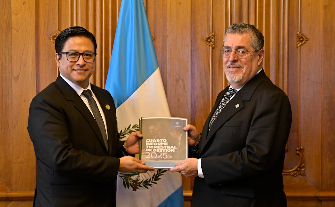 Presidente recibe Informe Anual de la Comisión Nacional contra la Corrupción