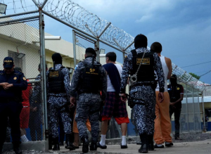 Traslado de pandilleros de alta peligrosidad a Renovación l. / Foto: Sistema Penitenciario