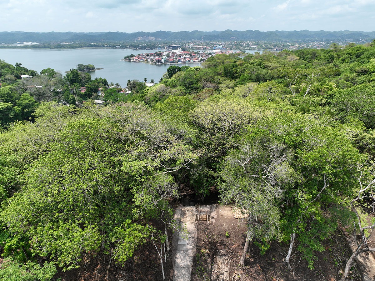 Restringen acceso a Mirador del Rey en Parque Arqueológico Tayasal./Foto: MCD.