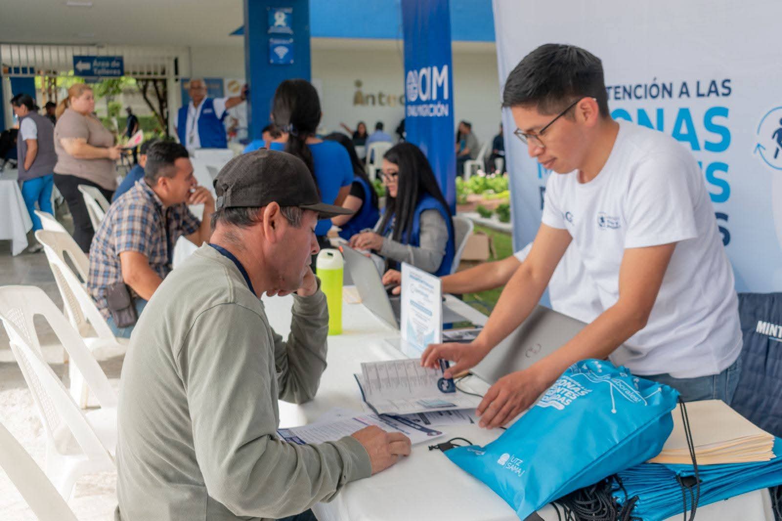 Mintrab celebra feria de empleo en la Ciudad de Guatemala./Foto: Mintrab.