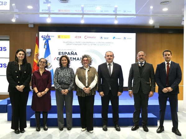 Mineco fortalece los alzos económicos y comerciales con España. / Foto: Mineco.