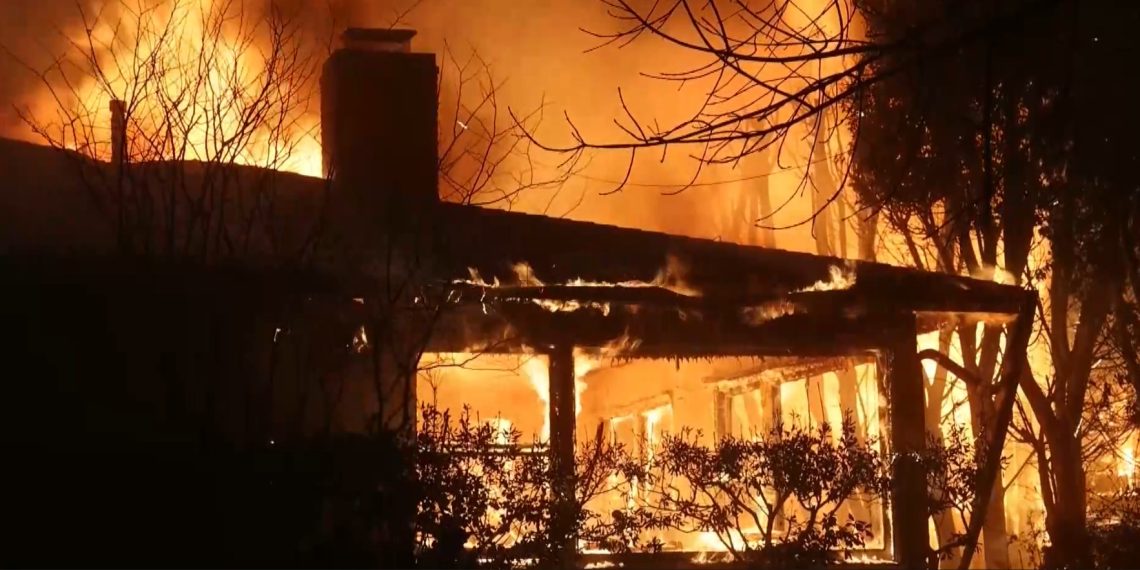 Los incendios en Los Ángeles, EE. UU. fueron la mayor catástrofe del 2025.
