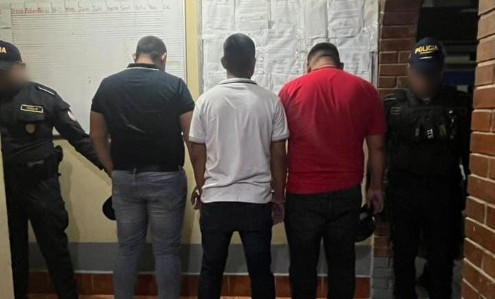 La PNC capturó a tres presuntos autores de ataque contra alcalde de Los Amates, Izabal.