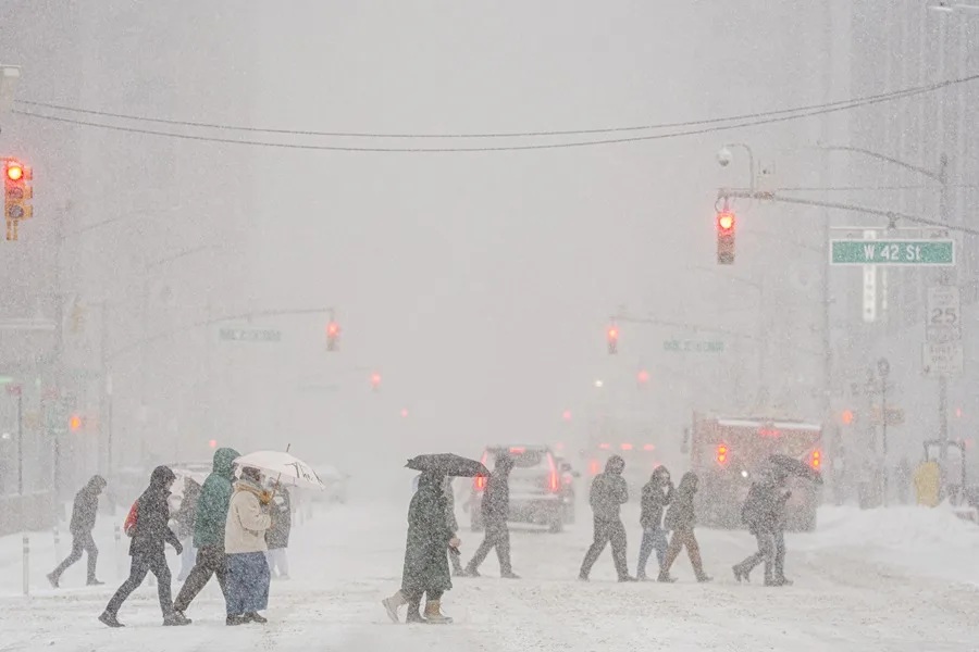La tormenta invernal que azota a EE. UU. afecta a dos tercios de su territorio.