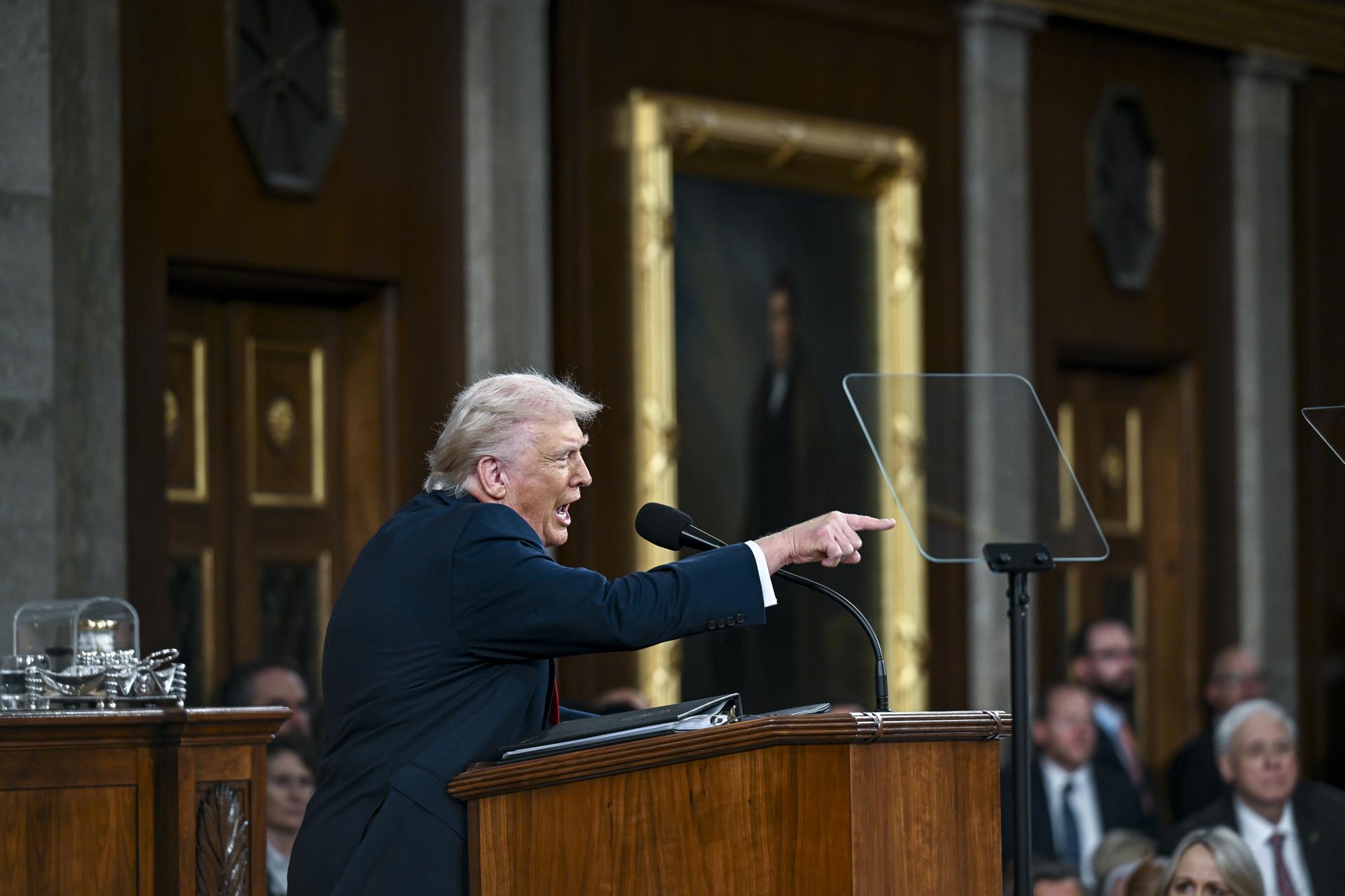 Representantes de la Casa Blanca se pronunciaron sobre las posibilidades del arancel del 15 % anunciado por el presidente Trump. / Foto: EFE.