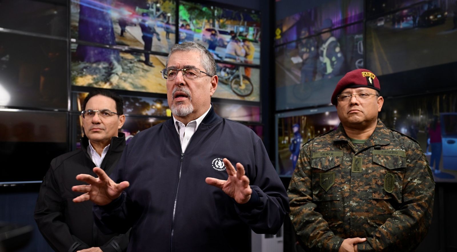 El presidente Bernardo Arévalo anunció el fin del estado de sitio, la implemenntación del estado de prevención y del Plan Centinela Metropolitano. /Foto: Álvaro Interiano