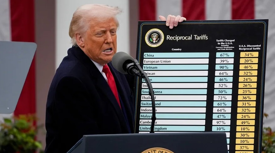 La política arancelaria del presidente Donald Trump sufre un duro revés con la decisión del Tribunal Supremo de anular la mayoría de los aranceles impuestos por el mandatario.