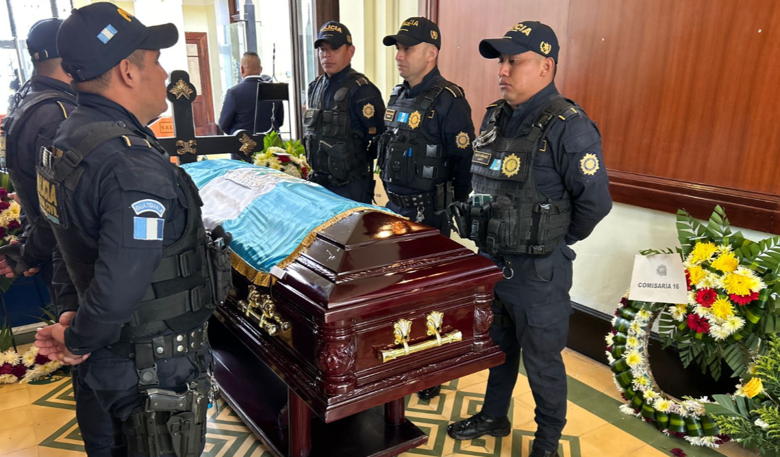 Honras fúnebres al agente Sergio Iván García Hernández. / Foto: PNC