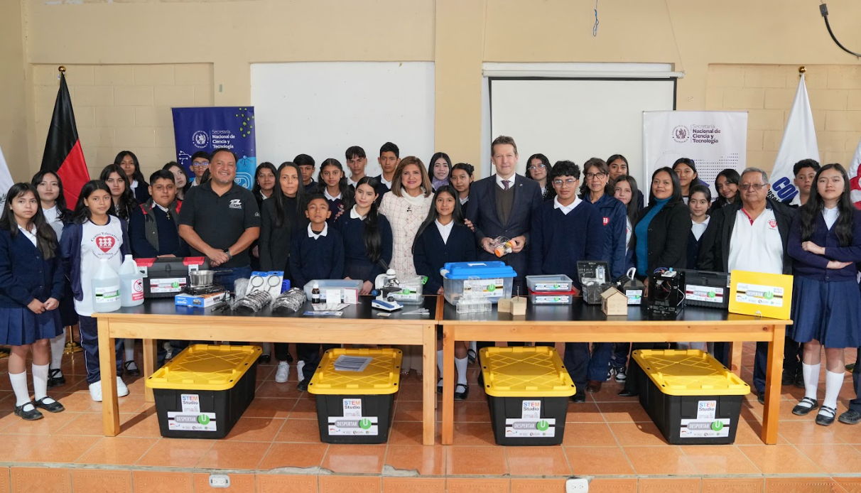 Vicepresidenta desarrolla acciones de fortalecimiento para la educación científica y tecnológica. (Foto: Vicepresidencia)