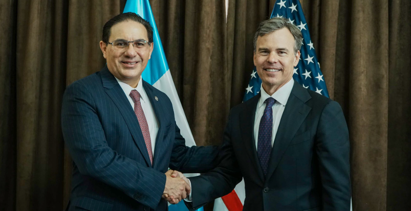 Ministro de Gobernación se reúne con encargado de Negocios de EE. UU. para fortalecer cooperación