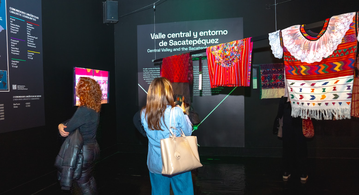 Guatemala se luce en el Madrid Design Festival con exposición de textiles./Foto: Inguat.