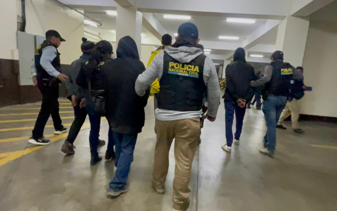 De acuerdo con la PNC, los indicios encontrados presuntamente están vinculados a la venta de droga en el área. / Foto: PNC