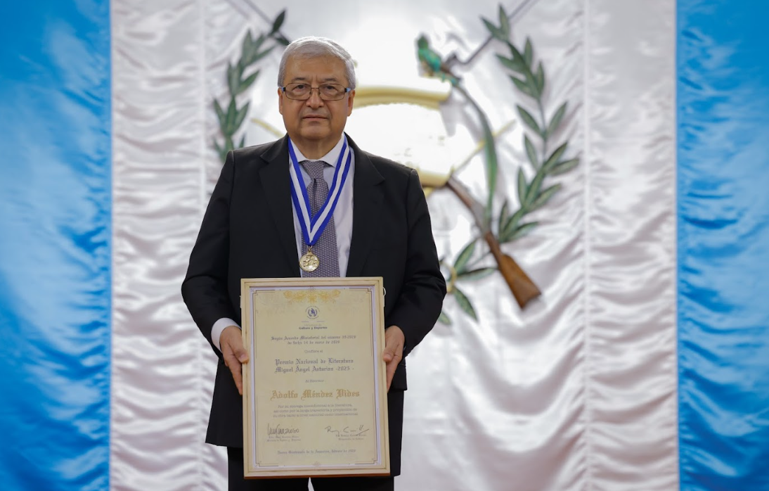Adolfo Méndez Vides es el ganador del Premio Nacional de Literatura “Miguel Ángel Asturias” 2025./Foto: Álex Jacinto.