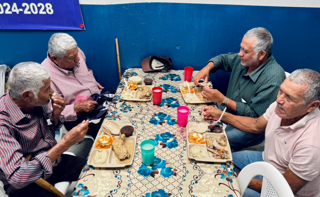 Los comedores sociales dignifican la vida de miles de personas cada día./Foto: Mides.