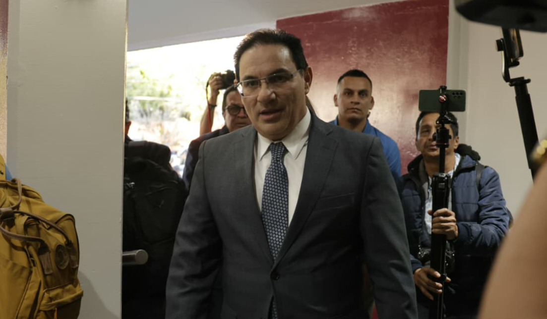 Ministro ordena retiro de pasamontañas a agentes de PNC en centros de votación del CANG
