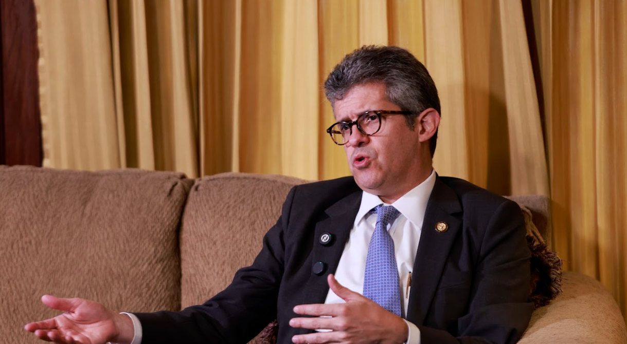 Ministro de Salud aclara que la no renovación progresiva de la Brigada Médica Cubana responde al fortalecimiento de la red nacional de servicios de salud. (Foto: Analí Camey)