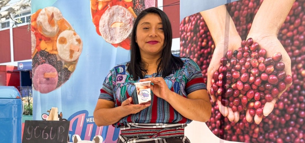 Mineco acerca sus servicios a la población en idiomas maternos