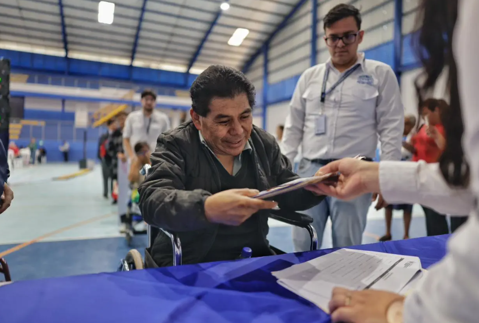 Udevipo entregó escrituras a familias de nueve departamentos del país./Foto: Udevipo.