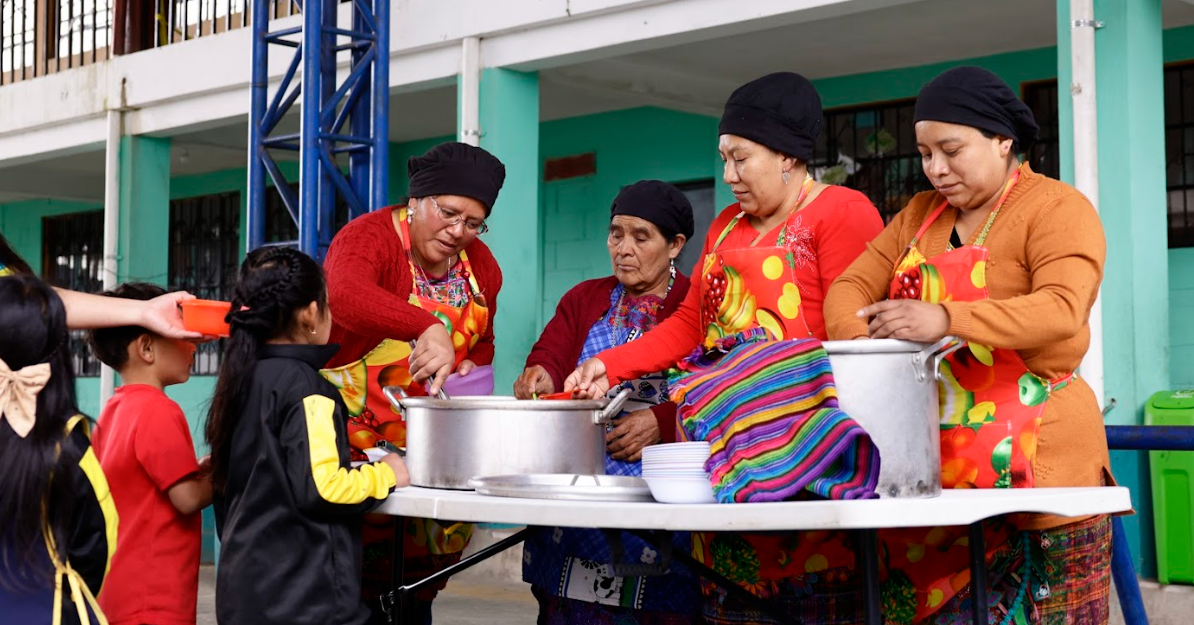 Menús adaptados y validados por estudiantes fortalecen el Programa de Alimentación Escolar. (Foto: Analí Camey)