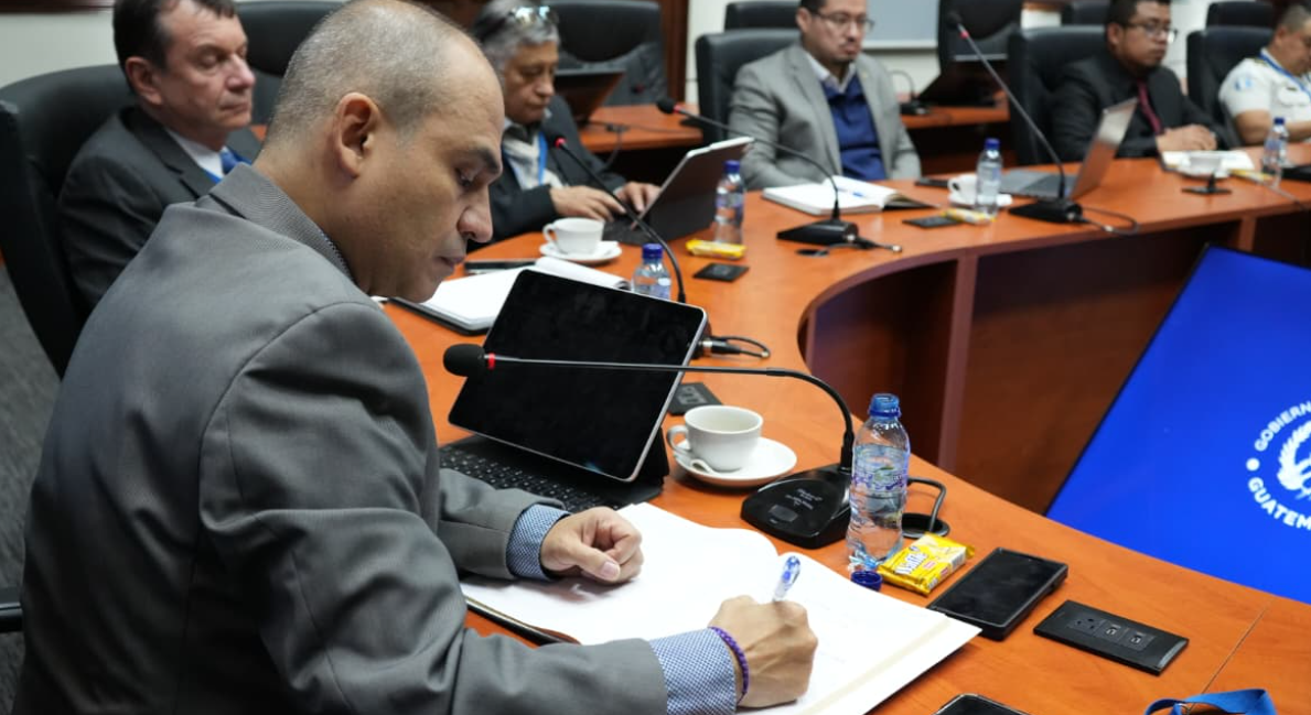 Continúan las mesas técnicas del Mingob para el bloqueo de señal en cárceles