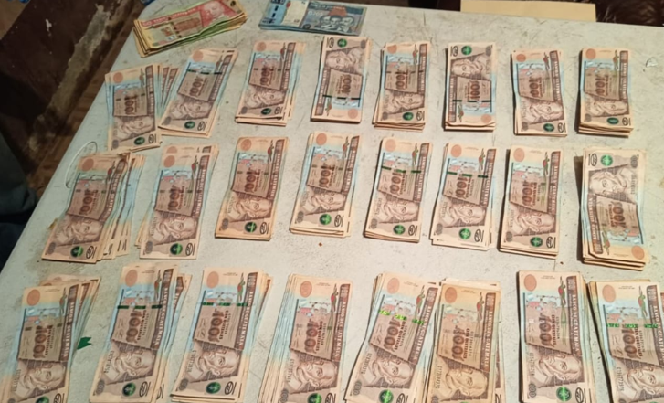 Operativo contra el narcomenudeo deja como resultado más de 28 mil quetzales decomisados. (Foto: PNC)