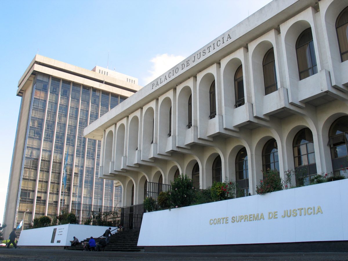 CSJ recibió expedientes de 39 candidatos a magistrados de la CC. (Foto: archivo)