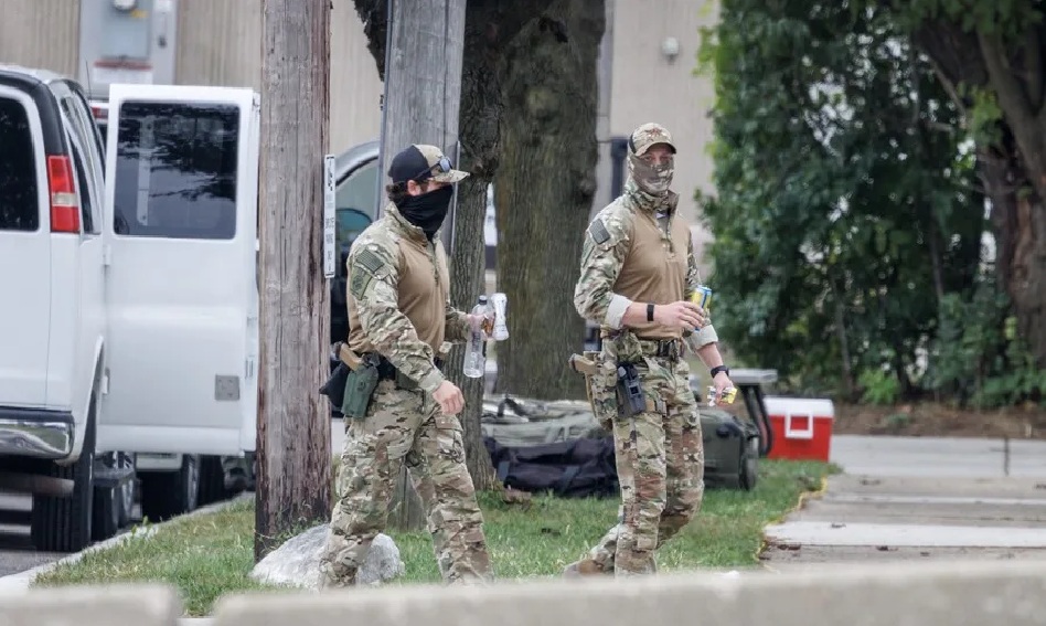 El Departamento de Seguridad Nacional de EE. UU. asegura que agentes de la ICE no vigilarán los centros de votación en noviembre.