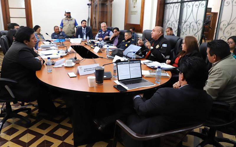 Instalan mesa técnica interinstitucional para unificar criterios sobre la aplicación correcta de la Ley de Tránsito.