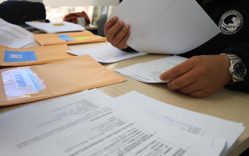 Entregan Certificado de Funcionalidad de Revisión Física y Mecánica a transportistas de Petén./Foto: CIV.