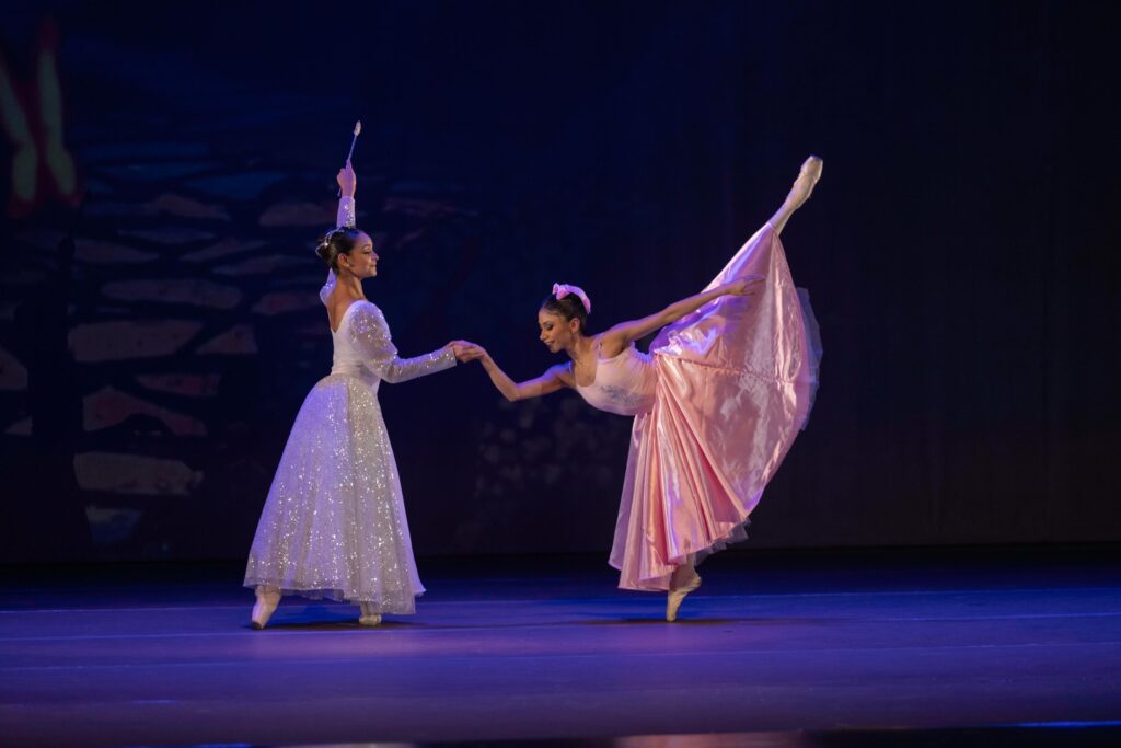 Ballet Christa Mertins ofrece temporada escolar con La Cenicienta./Foto: MCD.