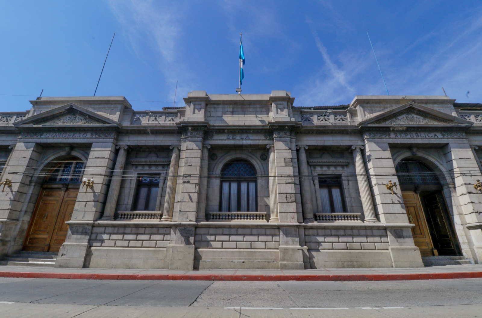 El Congreso de la República tiene a su cargo la elección definitiva de los magistrados del Tribunal Supremo Electoral (TSE). / Foto: Congreso de la República.
