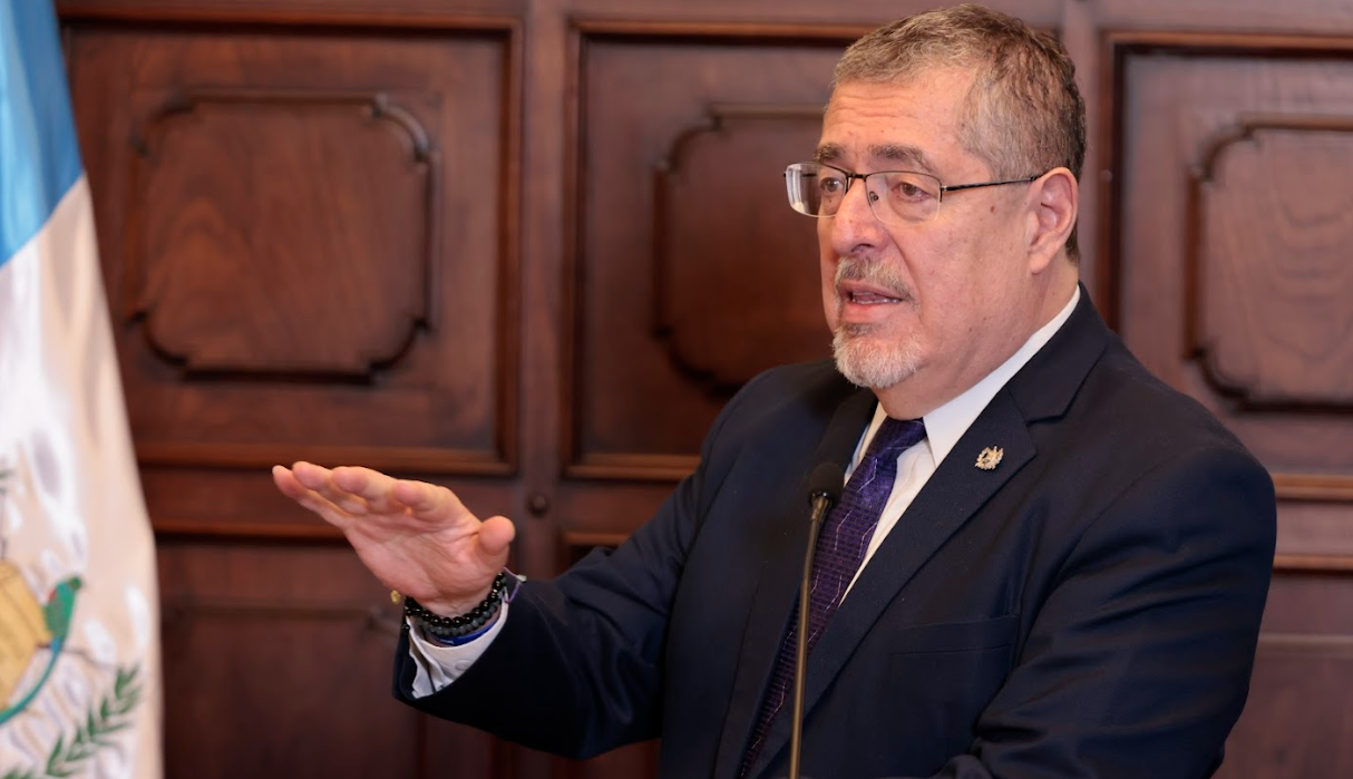 Presidente se refiere a construcción de cárcel de Izabal en la Ronda. / Foto: Noé Pérez.