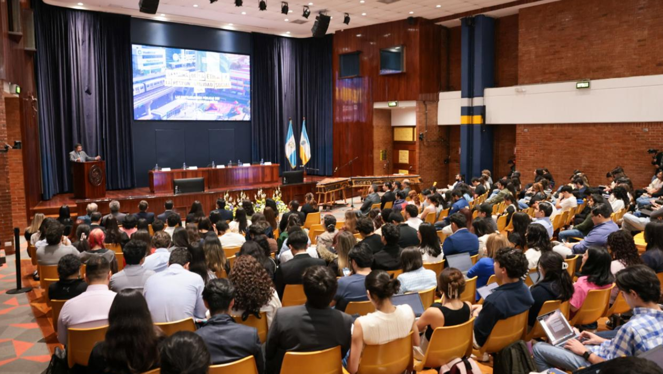 Minfin promueve ética y transparencia en la formación de futuros profesionales