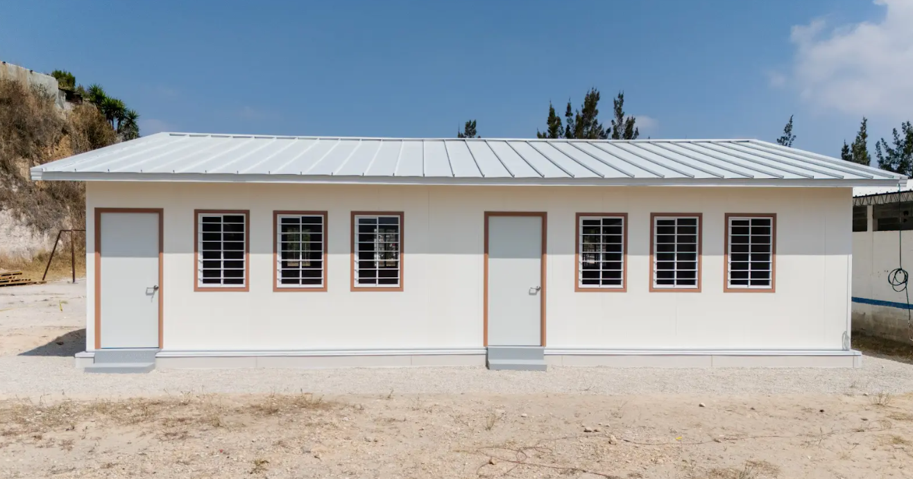 Nuevo módulo prefabricado fortalece la educación de 120 estudiantes en Escuela Planes de Minerva