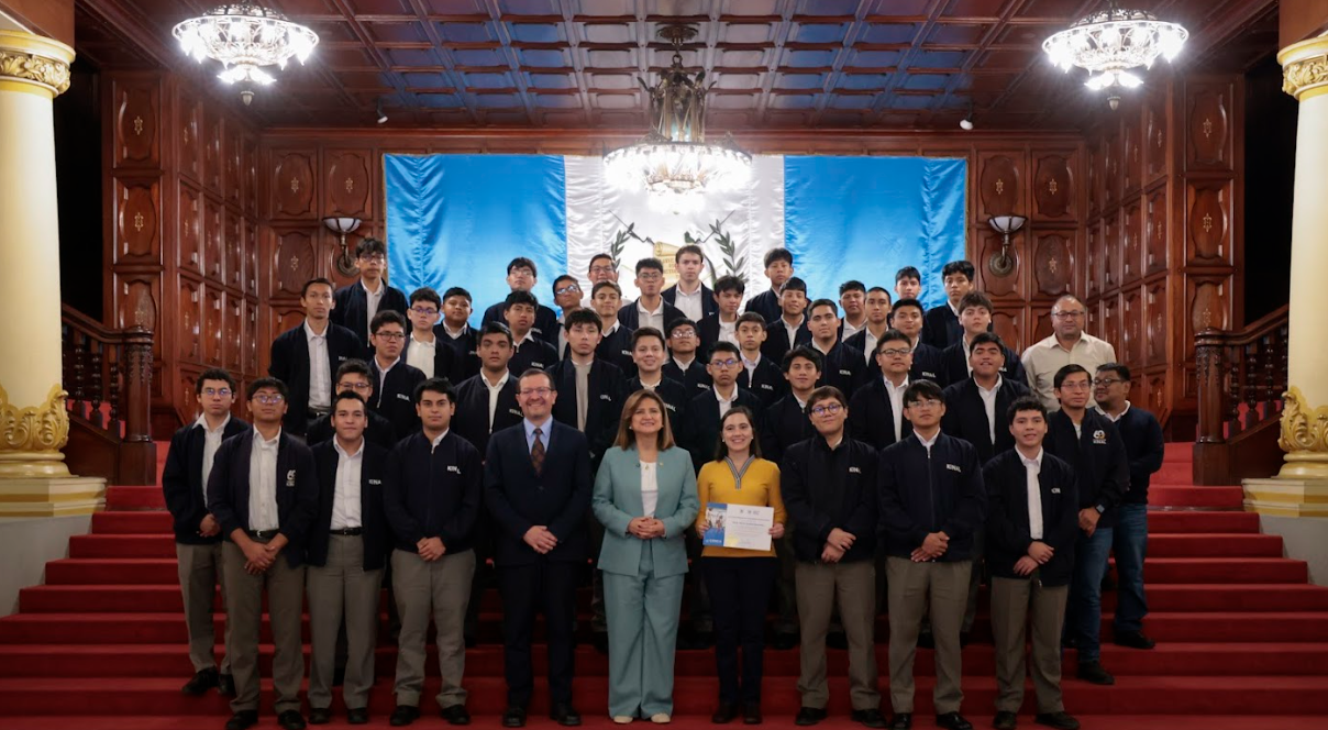 Vicepresidenta destaca aporte de la robótica en la rehabilitación y el desarrollo científico del país. (Foto: Dickens Zamora)