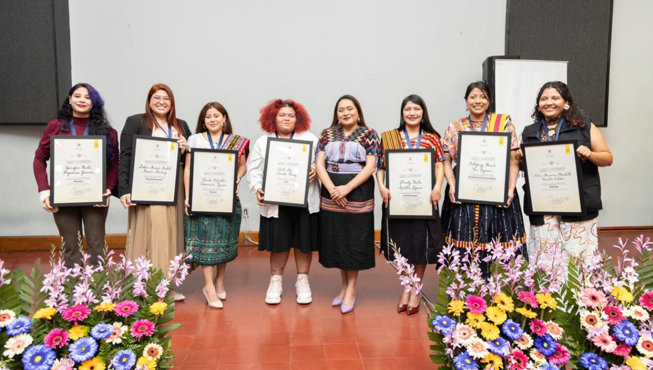 Conjuve galardona a mujeres destacadas por el Día Internacional de la Mujer