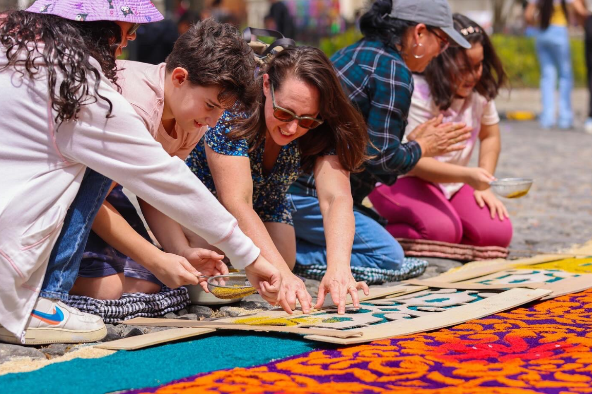 Las alfombras de Semana Santa son una tradición viva en Guatemala./Foto: Inguat.
