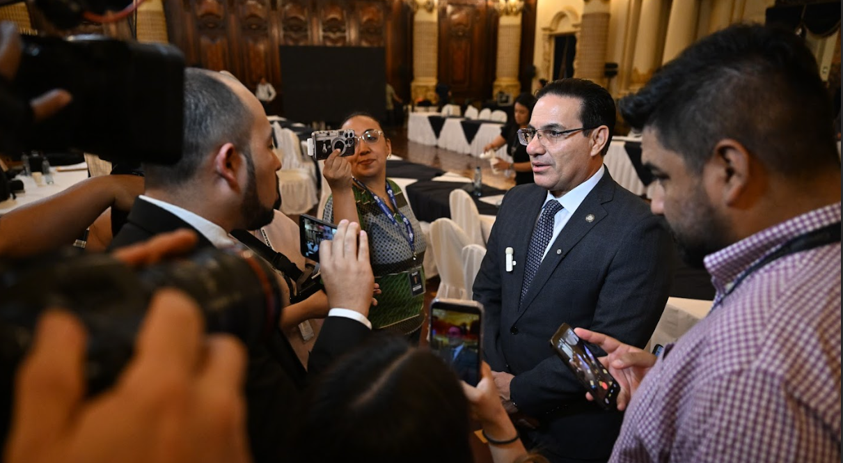 Ministro de Gobernación, Marco Antonio Villeda.