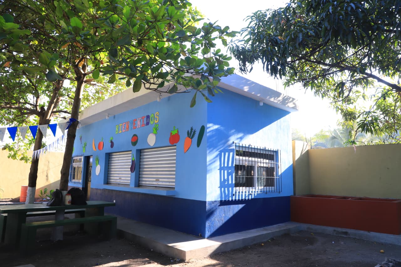 Mineduc y Grupo AG inauguran cocina escolar que beneficiará a más de 500 estudiantes en Masagua, Escuintla. (Foto: Mineduc)