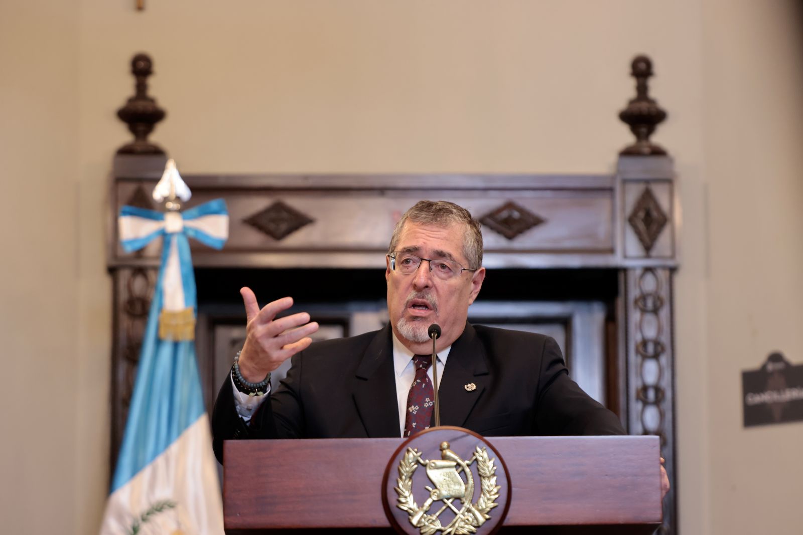 El aumento de precios del combustible es injustificado, indicó el Presidente