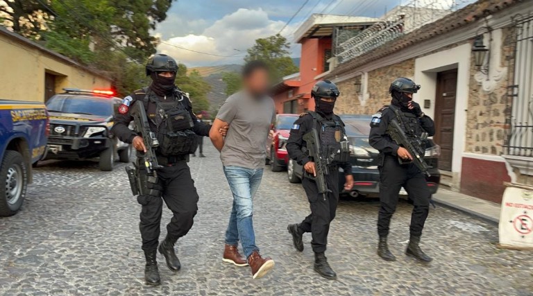SGAIA detiene a extraditable número 21 en Antigua Guatemala