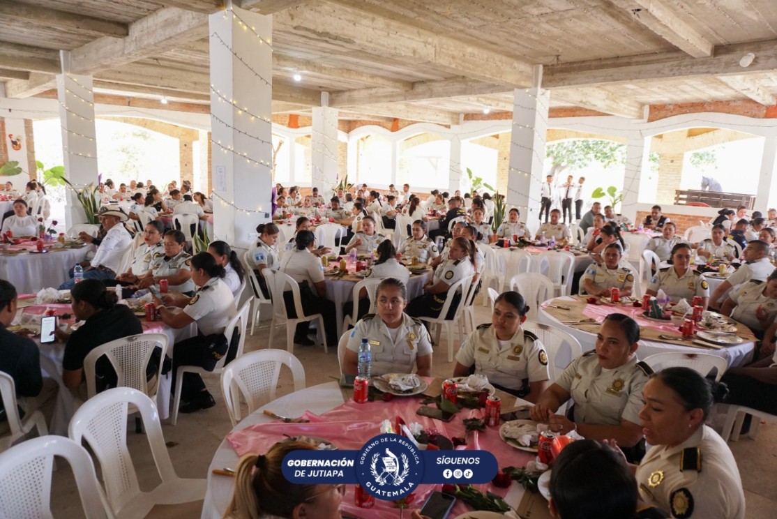 Reconocen la fuerza, dedicación y compromiso de las mujeres policía en Jutiapa