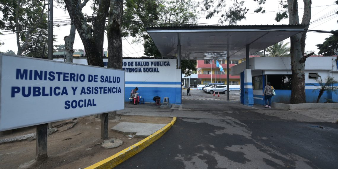 MSPAS coordina atención de 59 estudiantes intoxicados en Santa Lucía Utatlán, Sololá